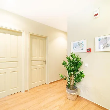 アントニア サントリーニ