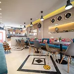 Antonia Apartahotel