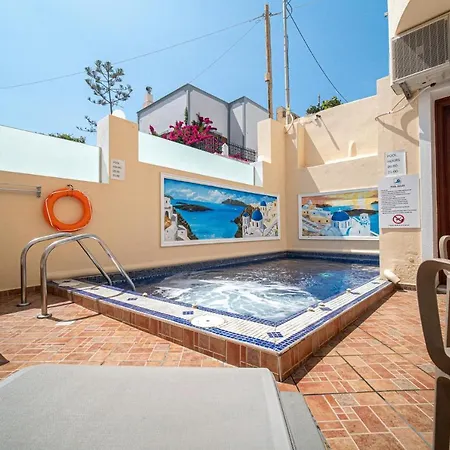 Antonia Apart-hotel Fira (Santorini)