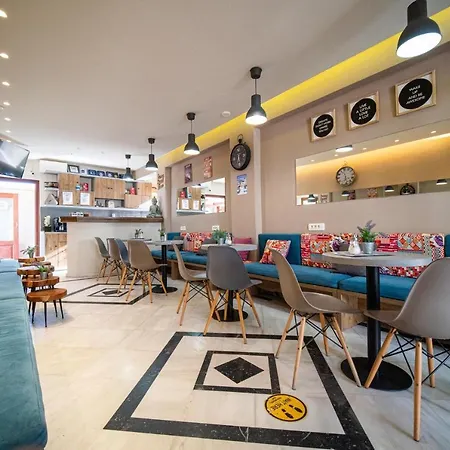Antonia Aparthotel Fira (Santorini)