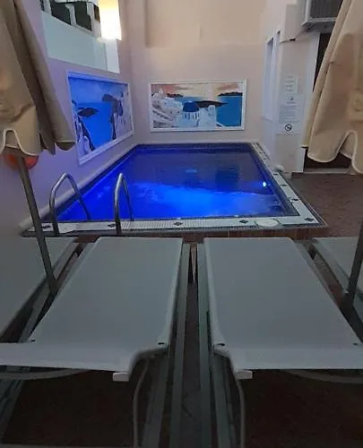 Antonia Fira (Santorini)