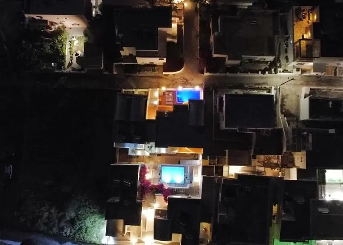 Antonia 2* Fira (Santorini)