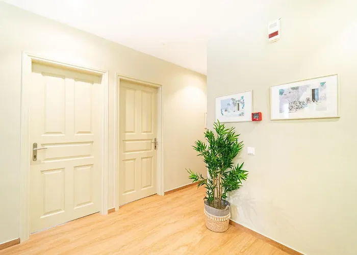 Antonia Fira (Santorini)