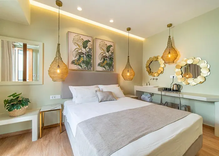 Antonia Fira (Santorini)