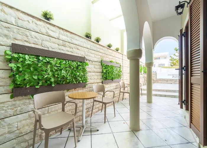 Antonia Aparthotel Fira (Santorini)