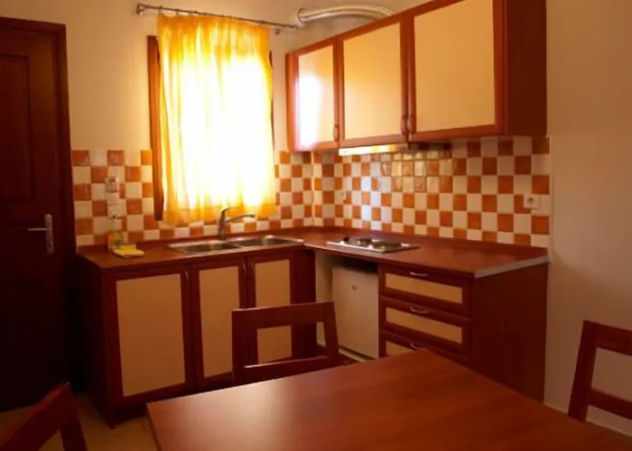 Antonia 2* Fira (Santorini)